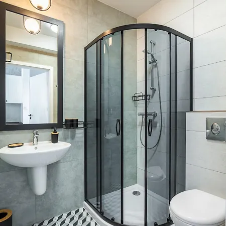 Bellamaya - Kapitanska 8 *