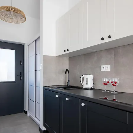 Bellamaya - Kapitanska 8 *